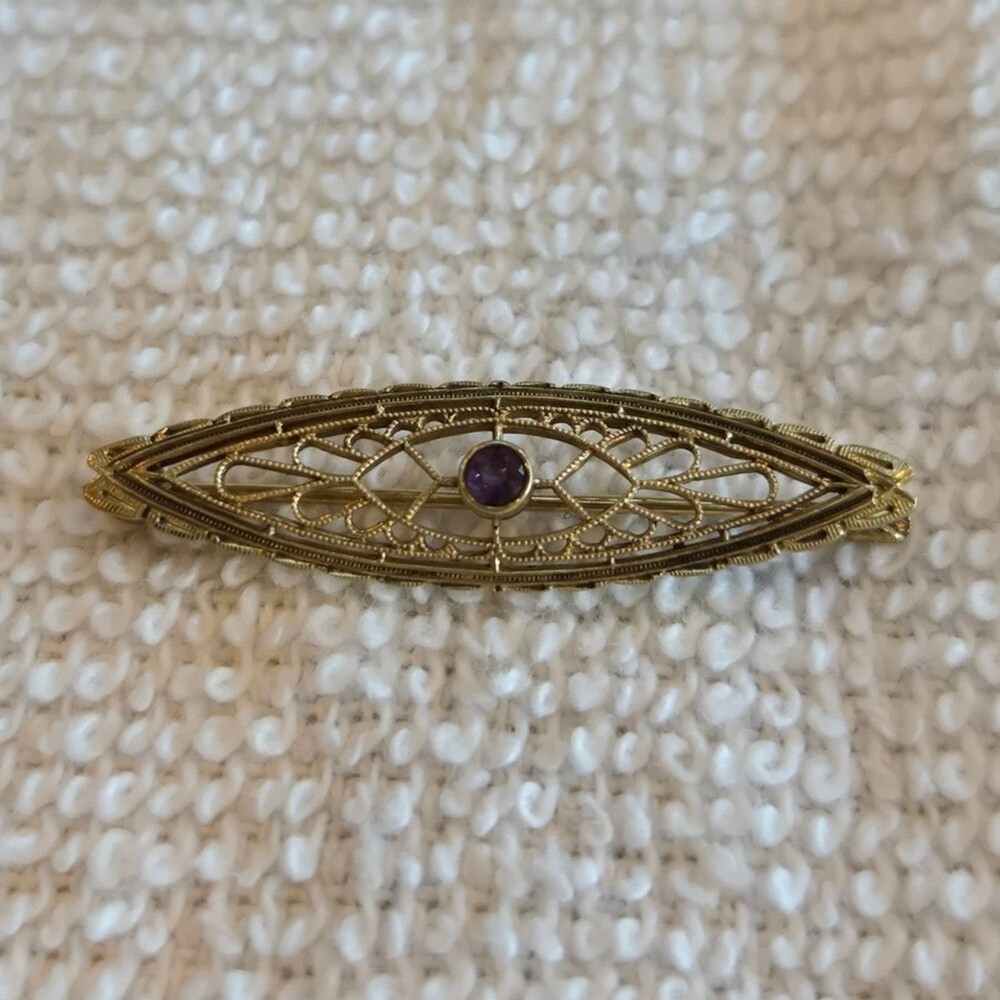 Vintage 14k Gold Filigree Brooch with Purple Amethyst